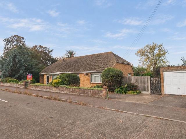 Bungalow for sale in Acol, Kent