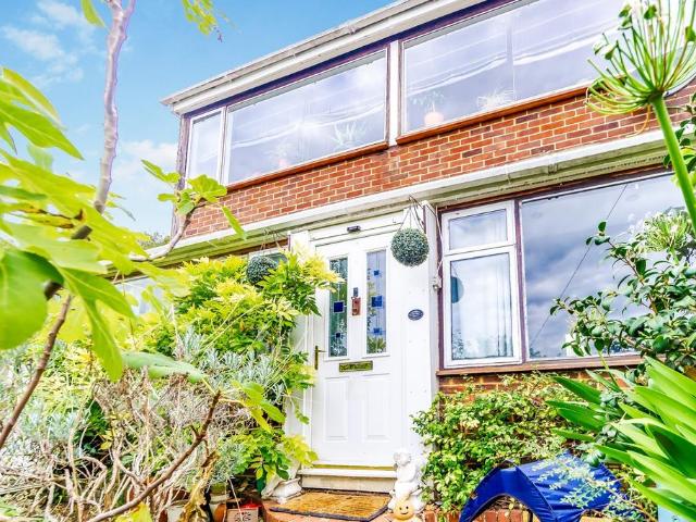 Bungalow for sale in Hillview, Surrey
