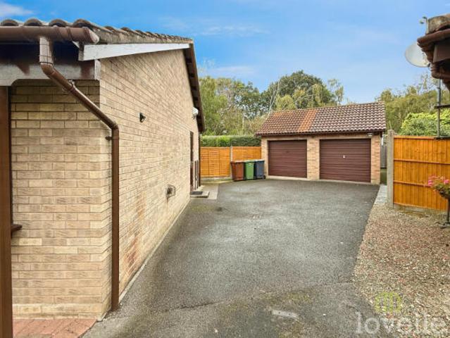 Bungalow for sale in Brayford, Lincolnshire