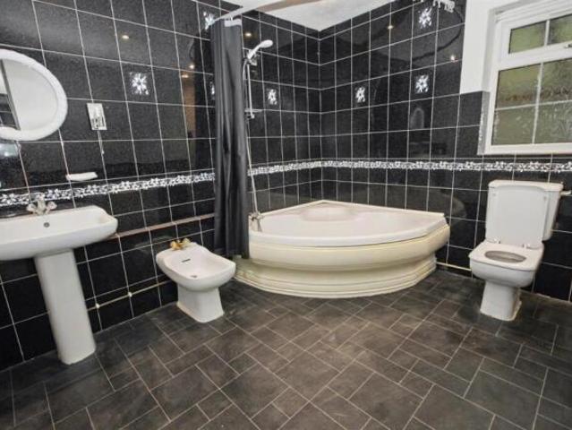 Bungalow for sale in Bedford