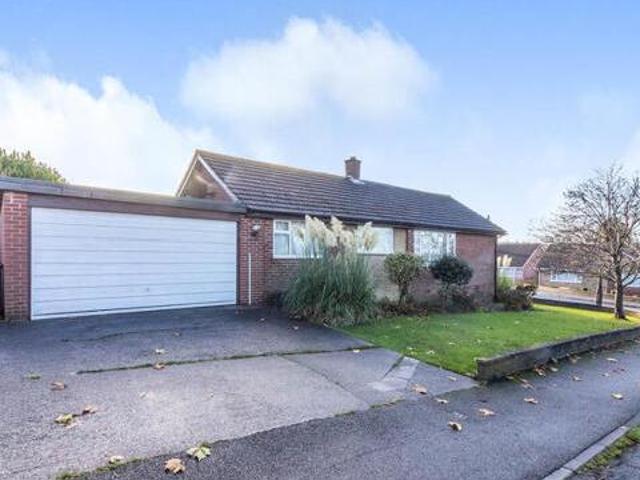 House for sale in Mapplewell, South Yorkshire