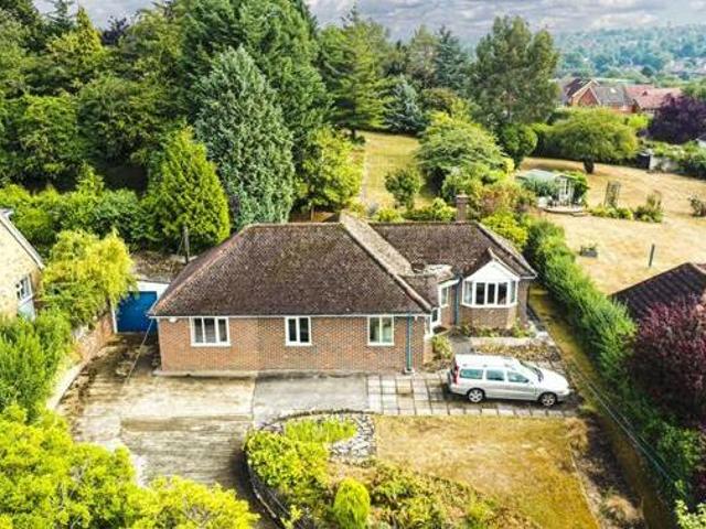 House for sale in Castle Village, Dacorum