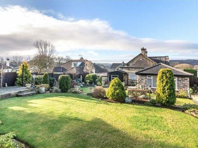 House for sale in Priestthorpe, Bradford