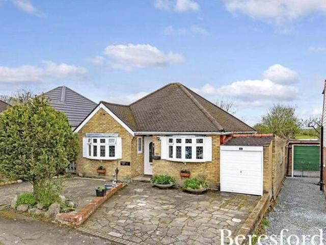 House for sale in Brook Street, Navestock Side