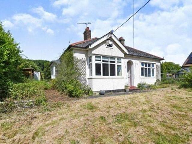 House for sale in Pilgrims' Hatch, Brentwood