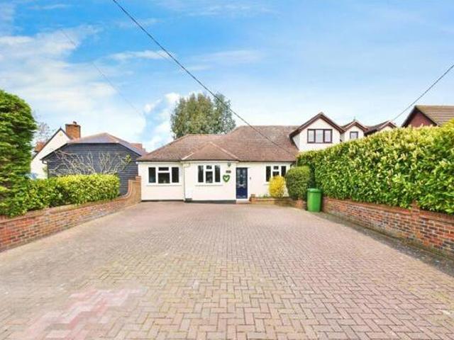 House for sale in Pilgrims' Hatch, Brentwood