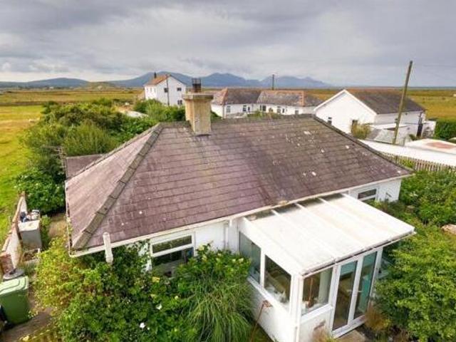 House for sale in Caernarfon, Wales