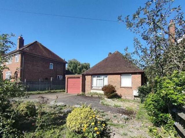 House for sale in Littlecote, West Sussex