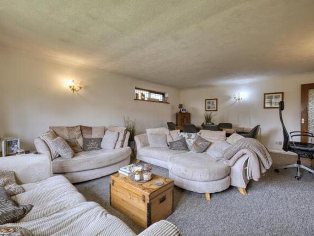 Bungalow for sale in Upton, Acol