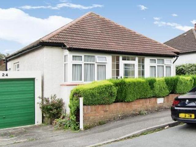 House for sale in Hillview, Surrey