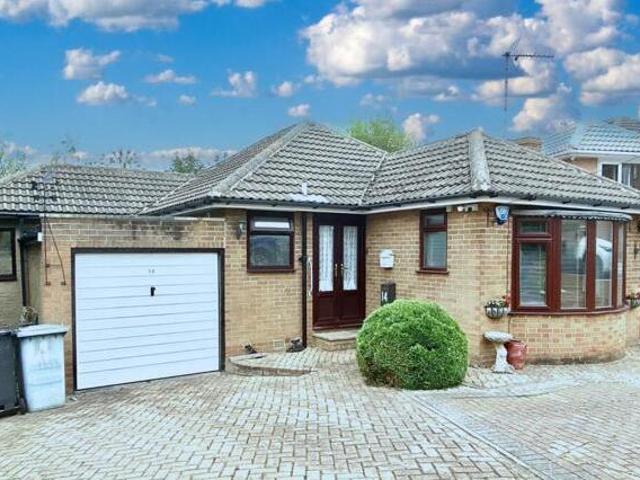 House for sale in Cleckheaton, West Yorkshire
