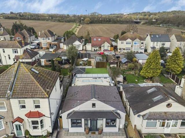 House for sale in Hawley, Monks Orchard
