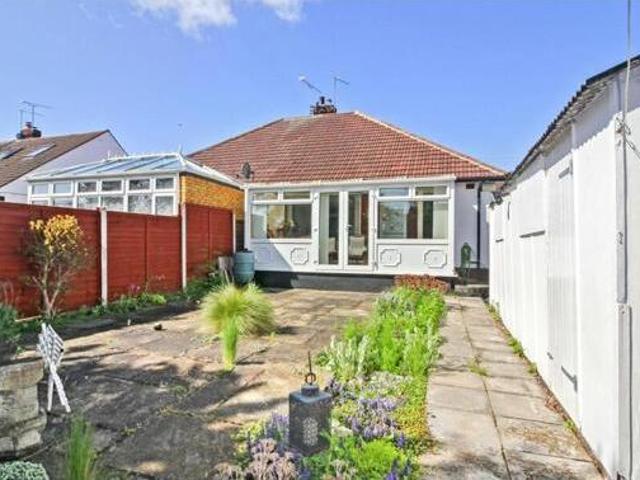 House for sale in Hawley, Monks Orchard