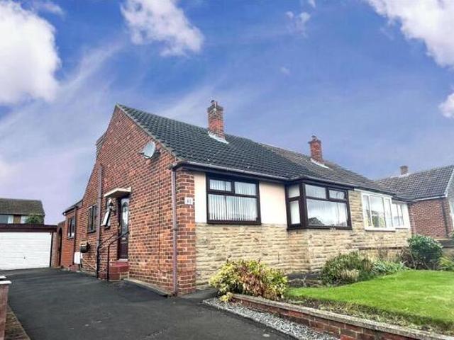 House for sale in Hanging Heaton, Dewsbury