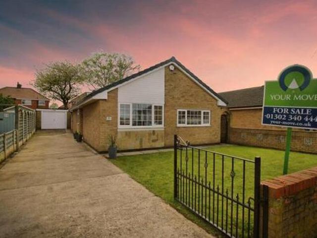 House for sale in Edenthorpe, South Yorkshire