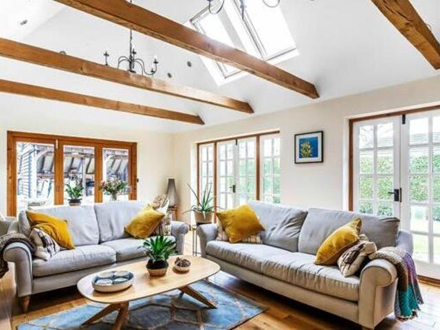 House for sale in Pachesham Park, Surrey