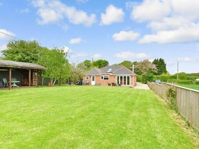 House for sale in River, Ash