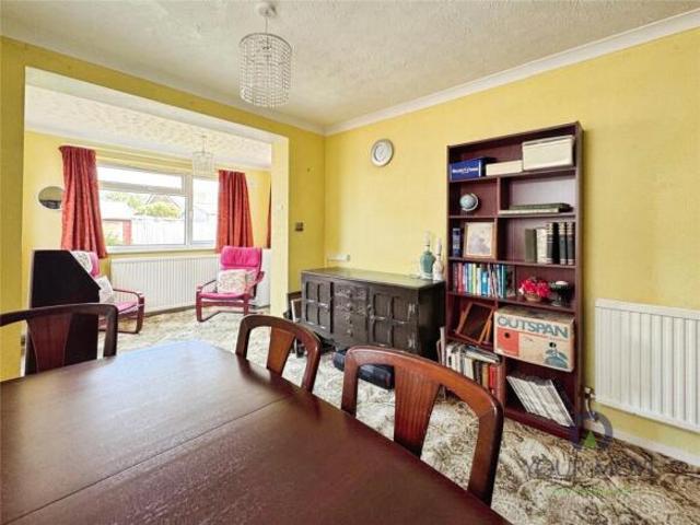 Bungalow for sale in Hamlands, Eastbourne