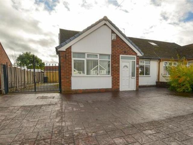House for sale in Rossmore, Cheshire