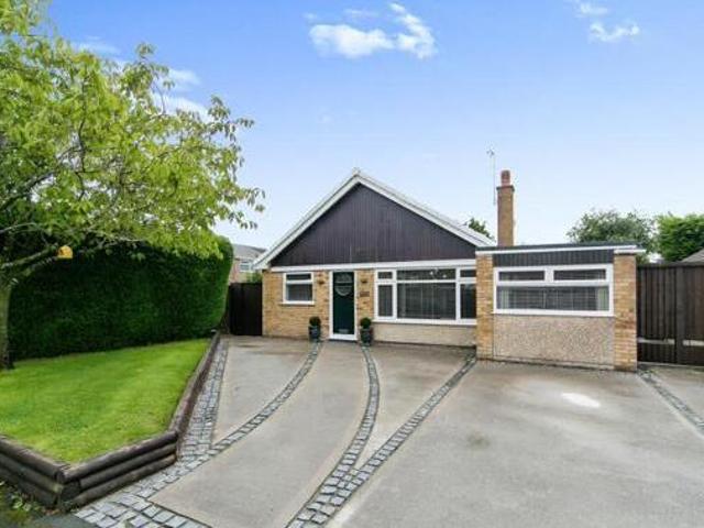 House for sale in Rossmore, Cheshire