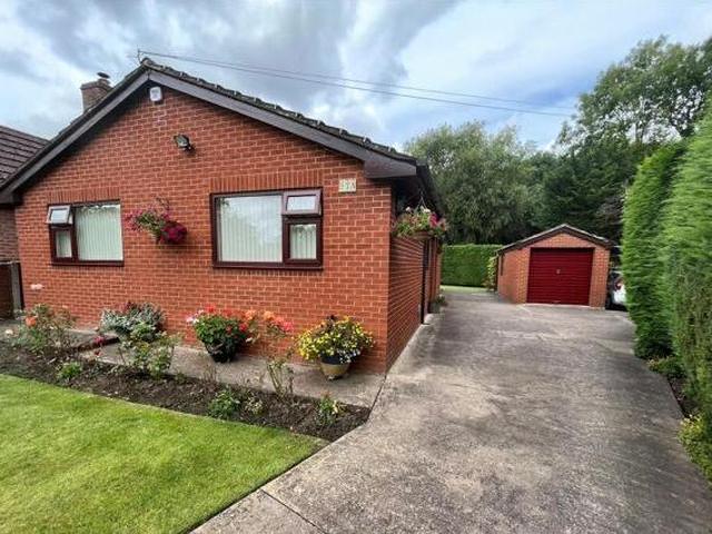 House for sale in Rossmore, Cheshire