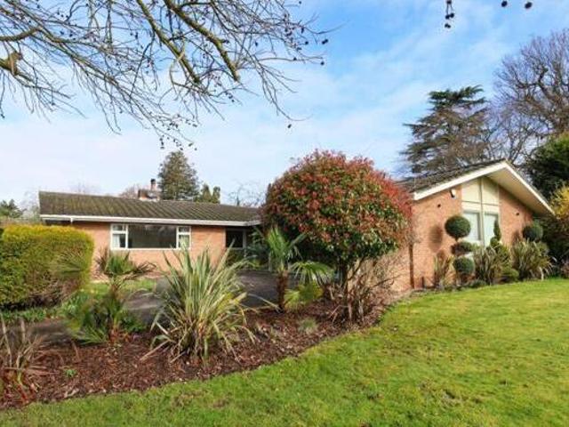 House for sale in Lower Green Esher, Blackhills