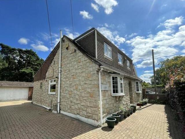 House for sale in Farnborough, Hampshire