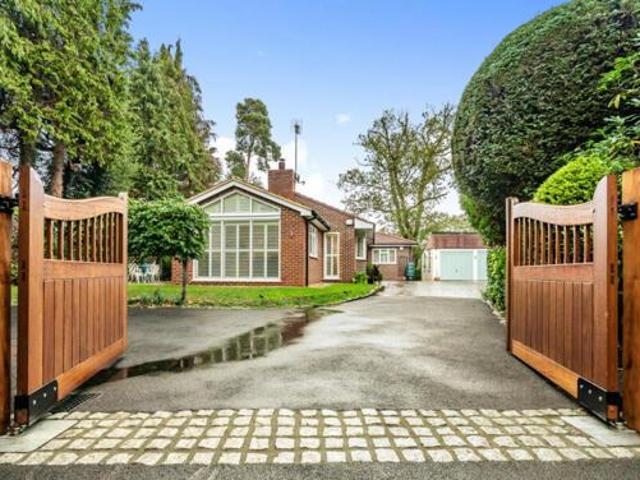 House for sale in Fole, Surrey