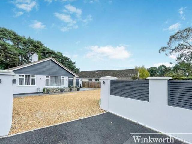 House for sale in Tricketts Cross, Ferndown