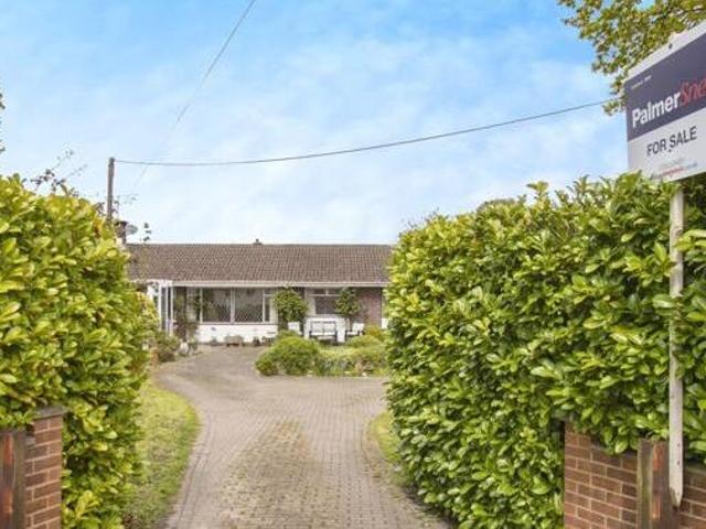 House for sale in Tricketts Cross, Ferndown