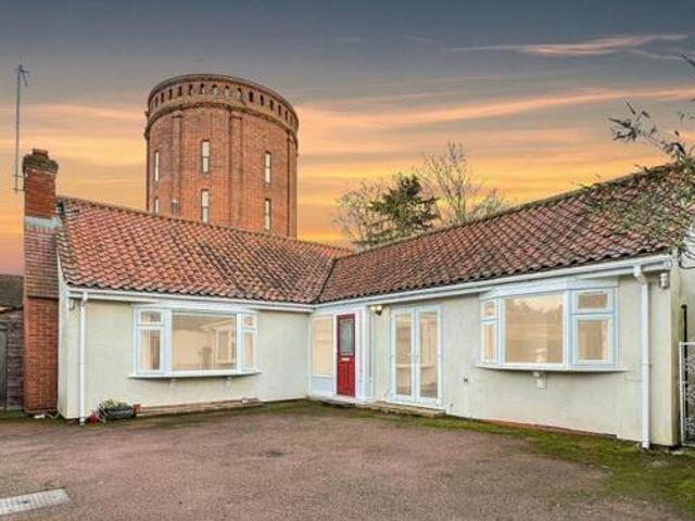 House for sale in Chipping Hill, Essex