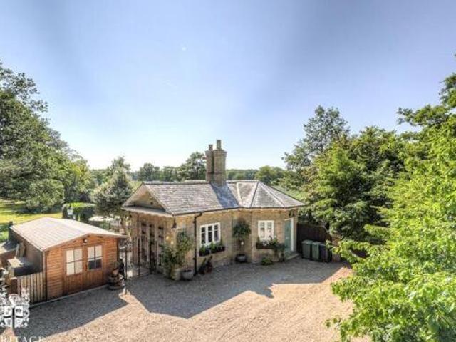 House for sale in Chipping Hill, Essex