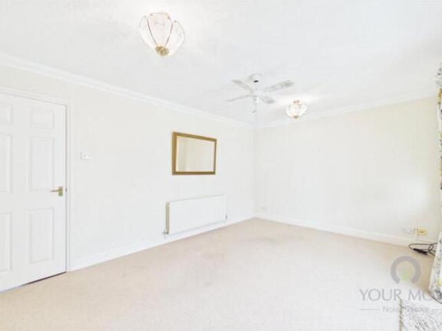 Property for sale in Northampton, Northamptonshire