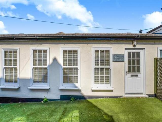 Bungalow for sale in Bushey