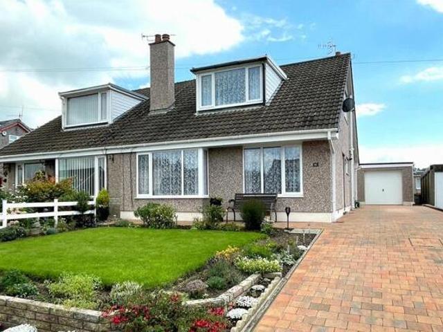 House for sale in Hala, Bare