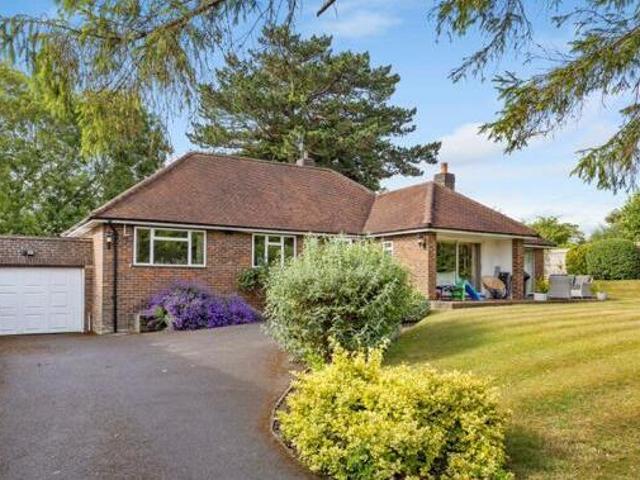 House for sale in Pachesham Park, Surrey