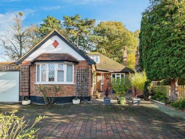 House for sale in Pachesham Park, Surrey