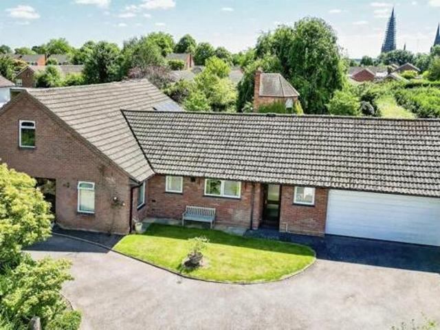 House for sale in Lichfield, Boley Park