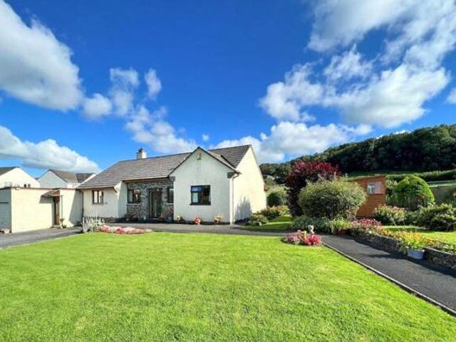 House for sale in Weir Quay, Devon