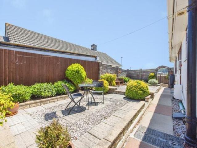 Bungalow for sale in Follaton, Strode