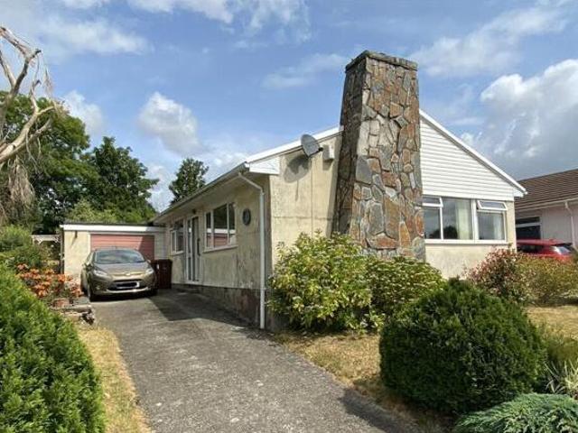 House for sale in Lamellion, Cornwall