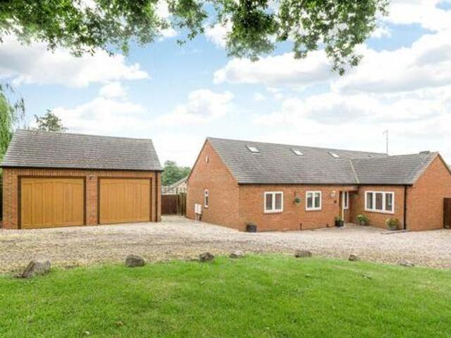 House for sale in Northampton, Northamptonshire