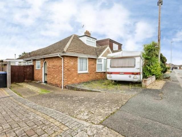 Bungalow for sale in Northampton, Northamptonshire