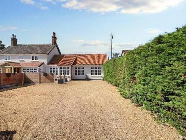 House for sale in East Bank, Norfolk