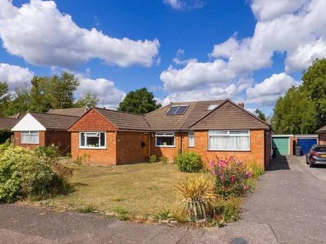 House for rent in Surrey