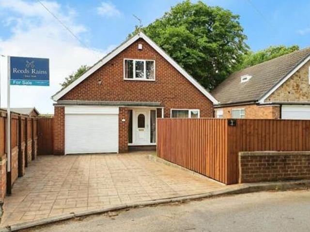 House for sale in Ossett, West Yorkshire