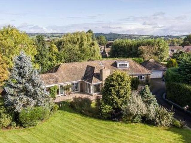 House for sale in Otley, West Yorkshire