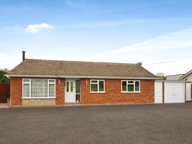 House for sale in Crookhill, Worcestershire