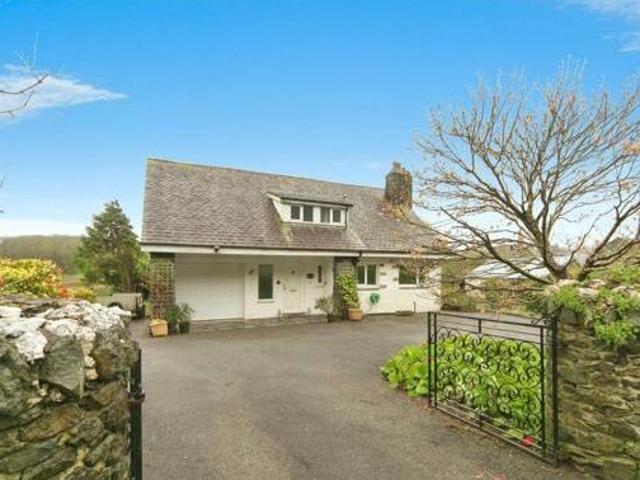 House for sale in Porthmadog, Wales