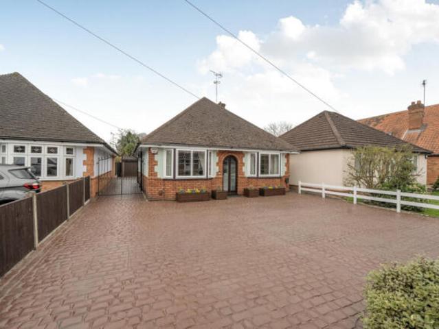 Bungalow for sale in Woodley